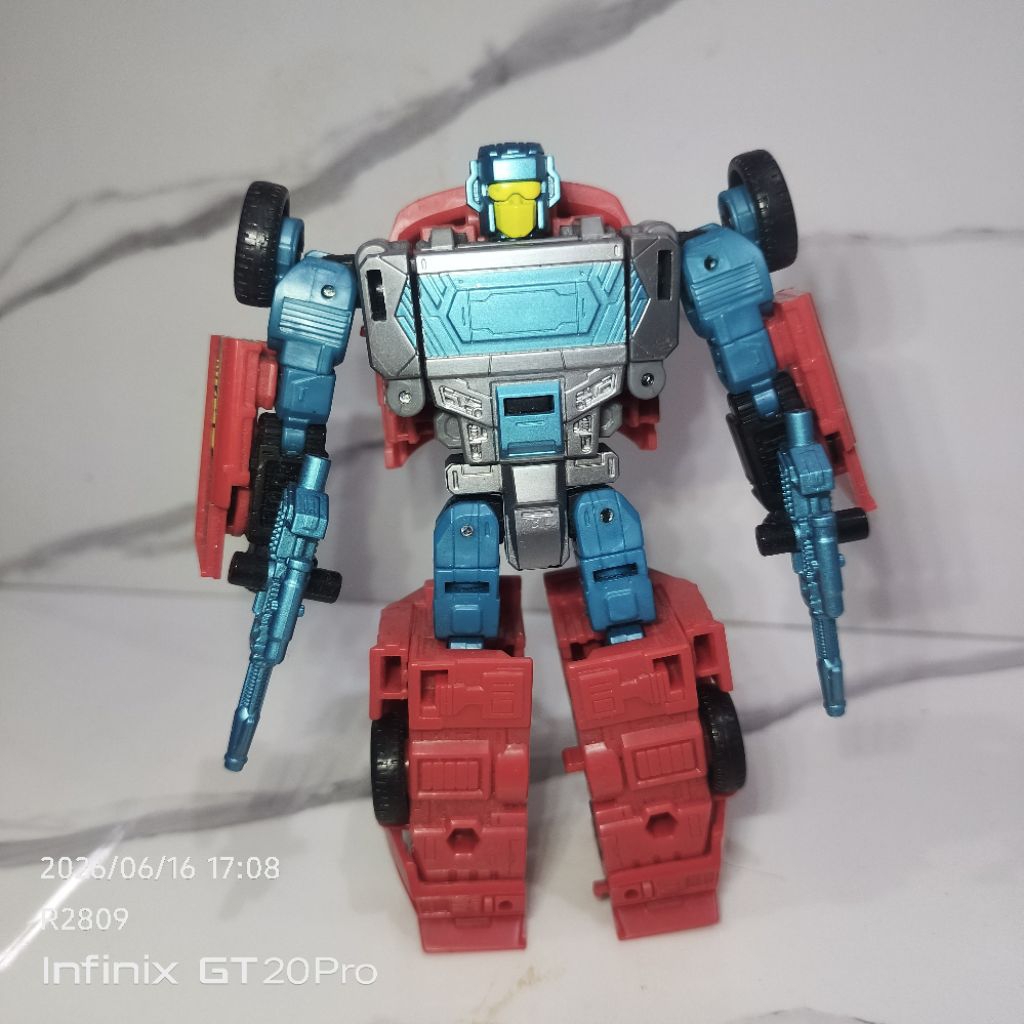 Transformers Legacy Toxitron Colleciton G2 Dead End