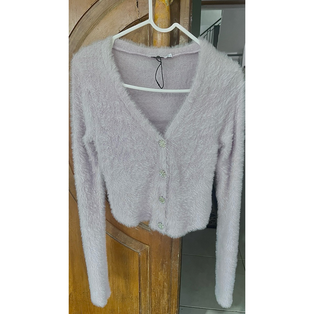 Preloved Cardigan Bulu Stradivarius