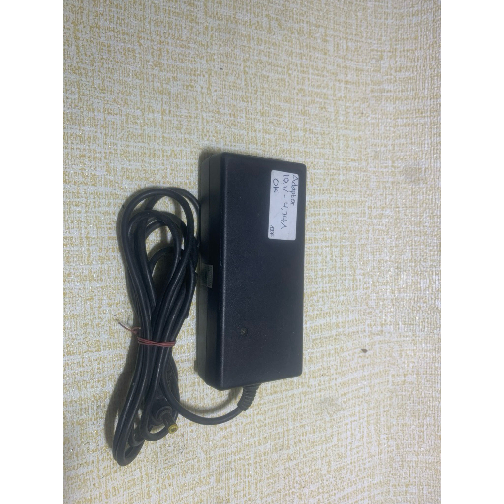 ADAPTOR 19VOLT 4,74 AMPERE