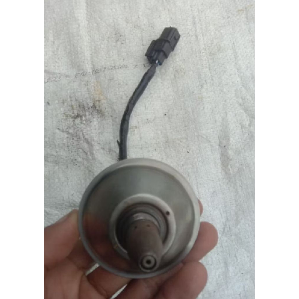 SENSOR OKSIGEN 02 S1 ATAS HONDA BRIO 2012-2015  BARANG ORIGINAL COPOTAN MOBIL MASIH SANGAT BAGUS TER