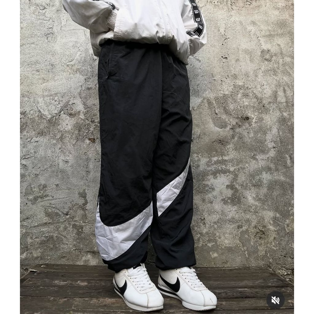 trackpants nike Parachute