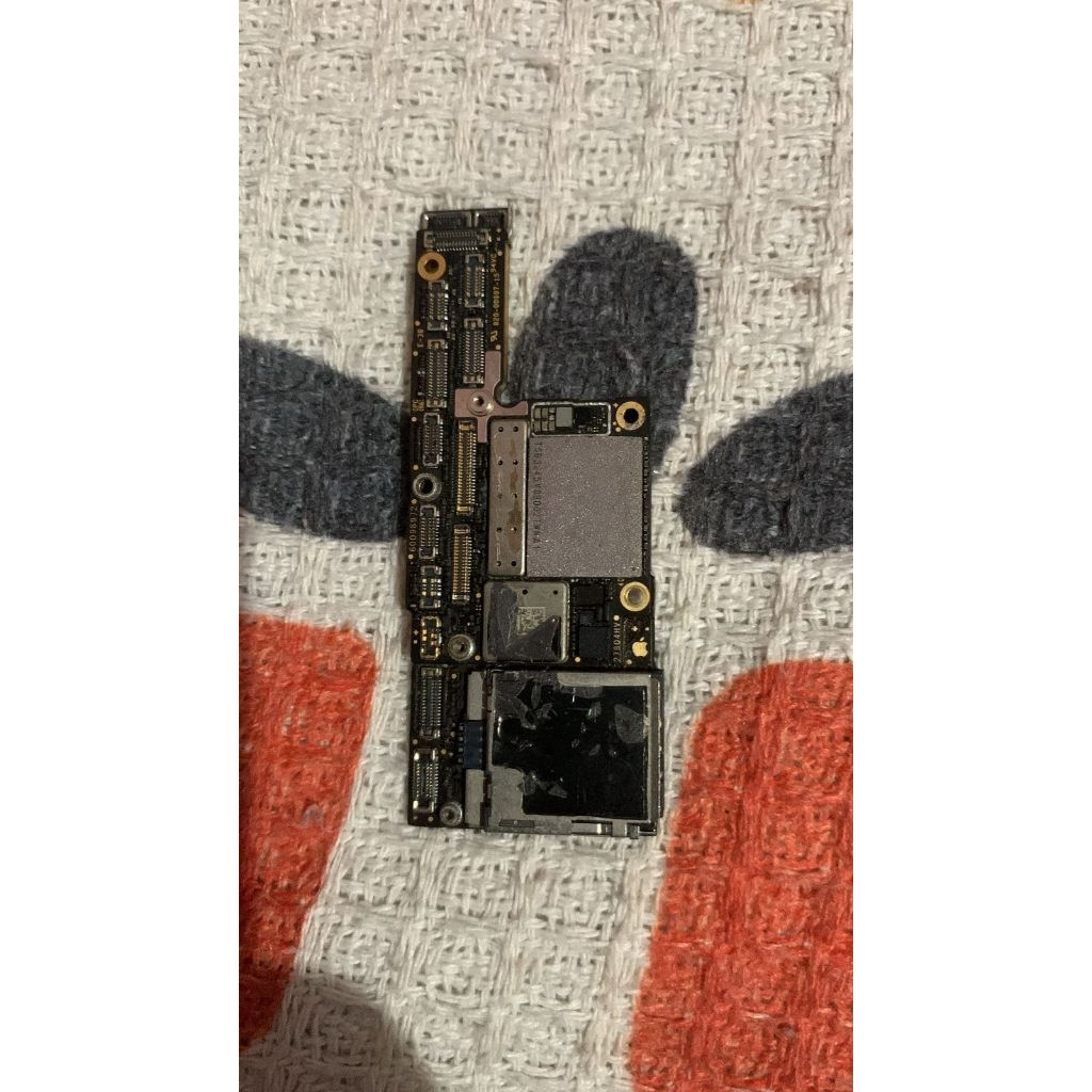 Mesin iPhone XS Mati Total