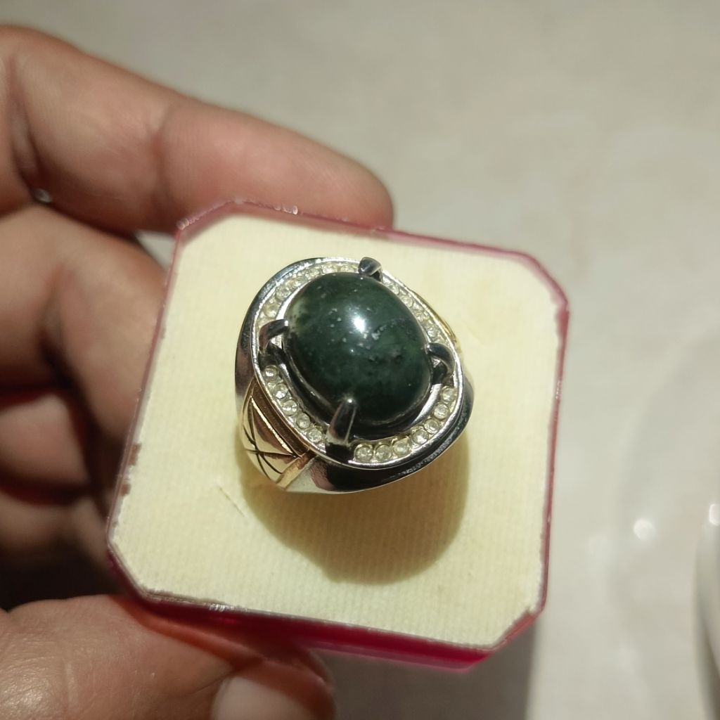 Black Jade ring titanium