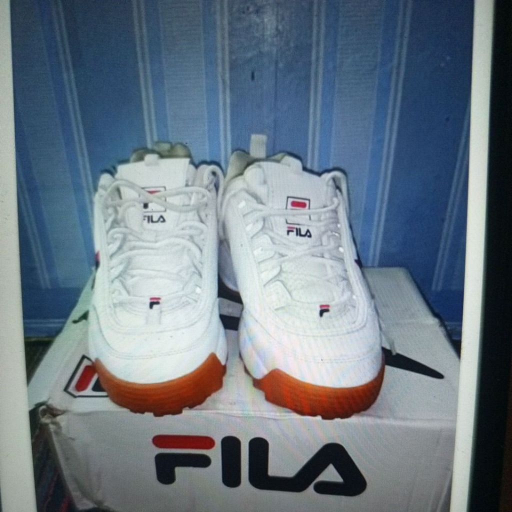 sepatu filla original second bekas