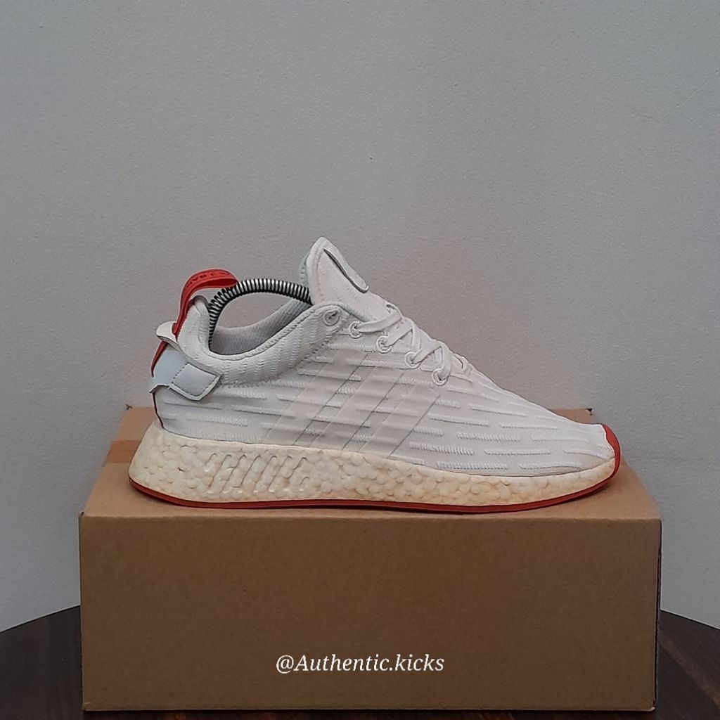 Sepatu Second Lifestyle Adidas NMD R2 White Core Red Size 41 1/3 insole 26 cm Original Guarantee 100