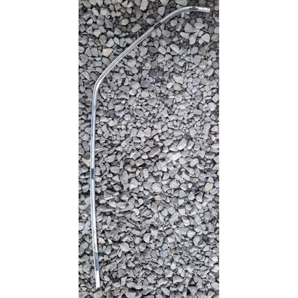 lis chrome talang air copotan toyota corolla ke 30 bagian kanan belakang