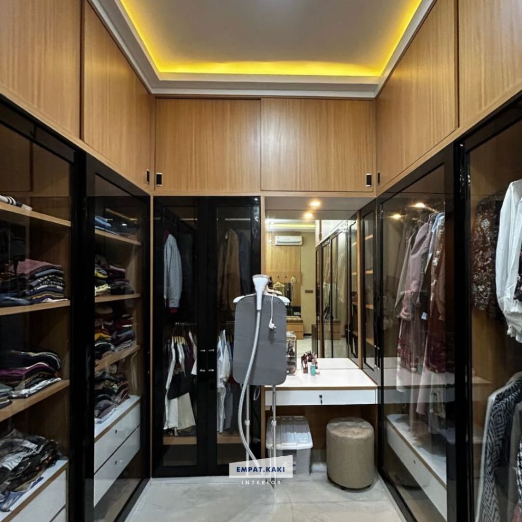 Wardrobe Custom Model Minimalis