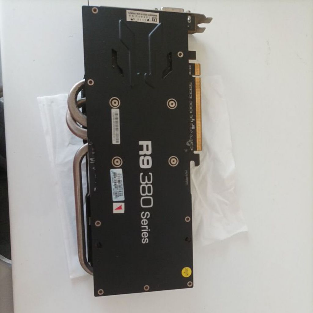 VGA R9 380 series rusak