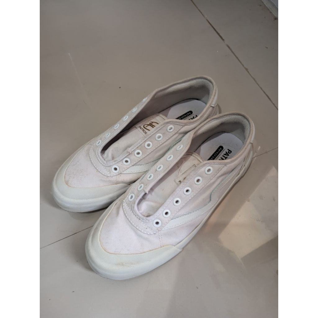 PRELOVED Patrobas NEW Ivan Triple White Sneakers
