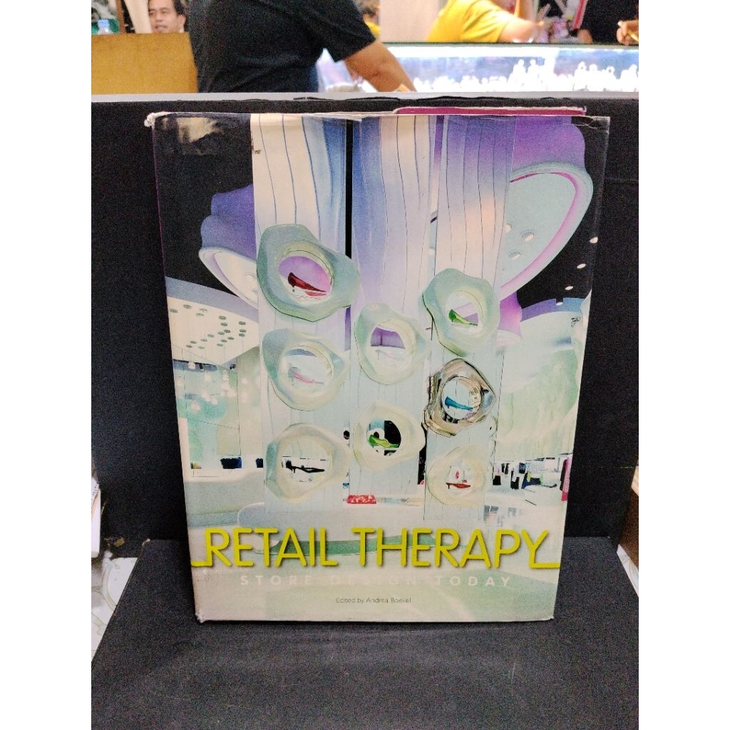 Buku original RETAIL THERAPY by Andrea Boekel