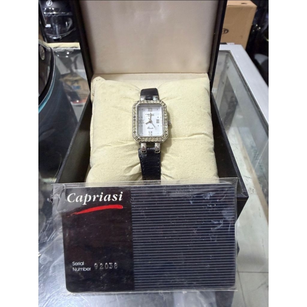 Preloved - Jam tangan wanita CAPRIASI ORI kulit branded