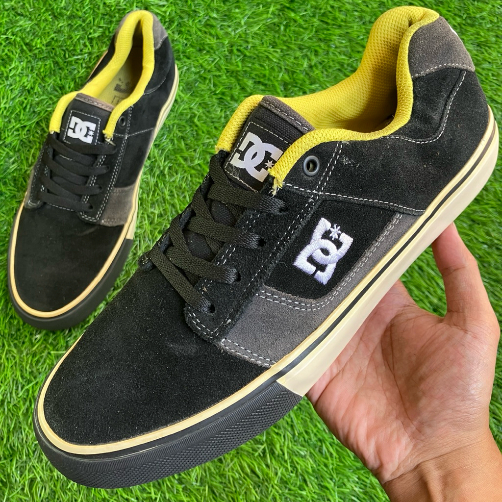 DC Shoes Low Suede skate shoes size 44,5