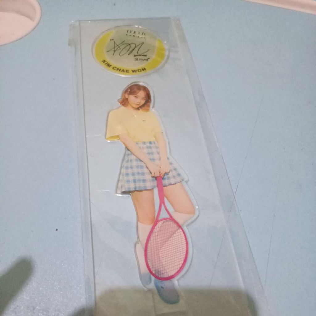 Standee Acrylic D'Icon Kim Chae Won Izone