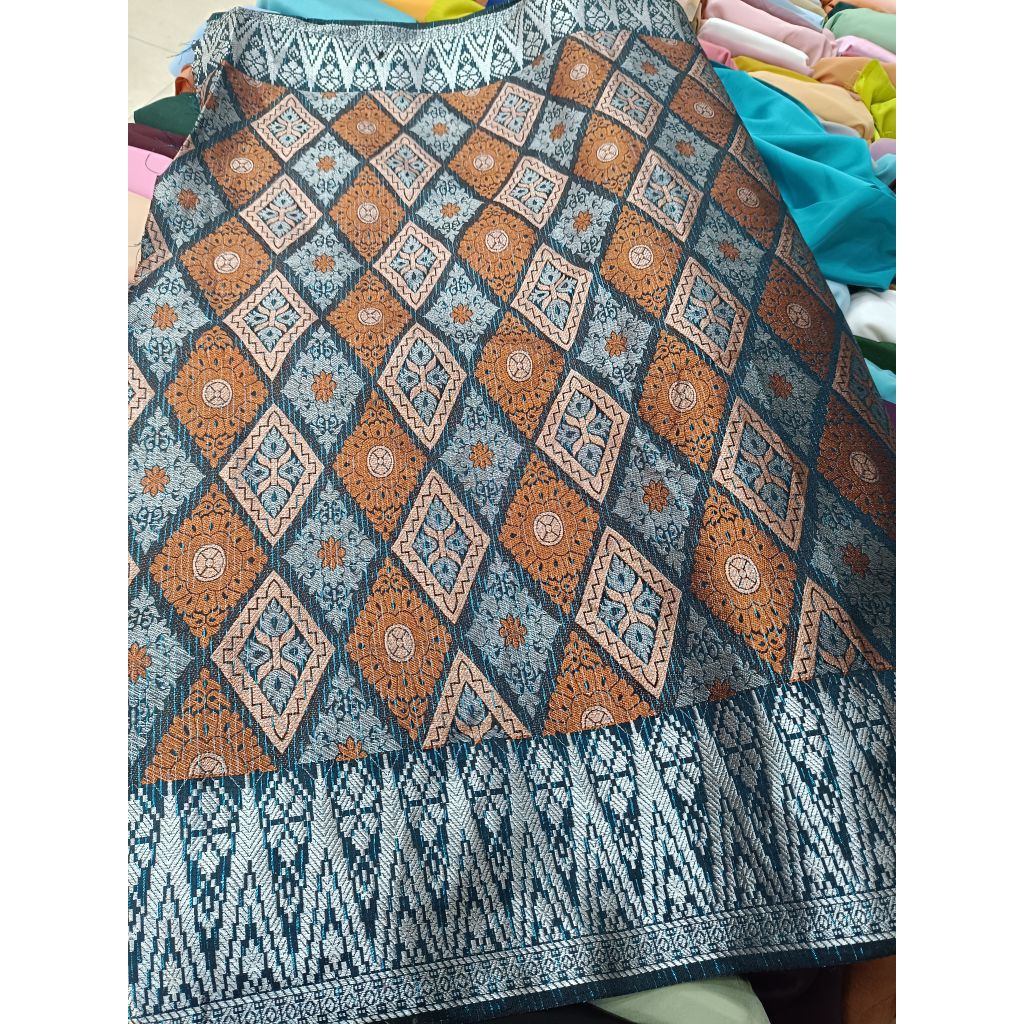 songket / kain songket / kain sarung / bawahan kebaya