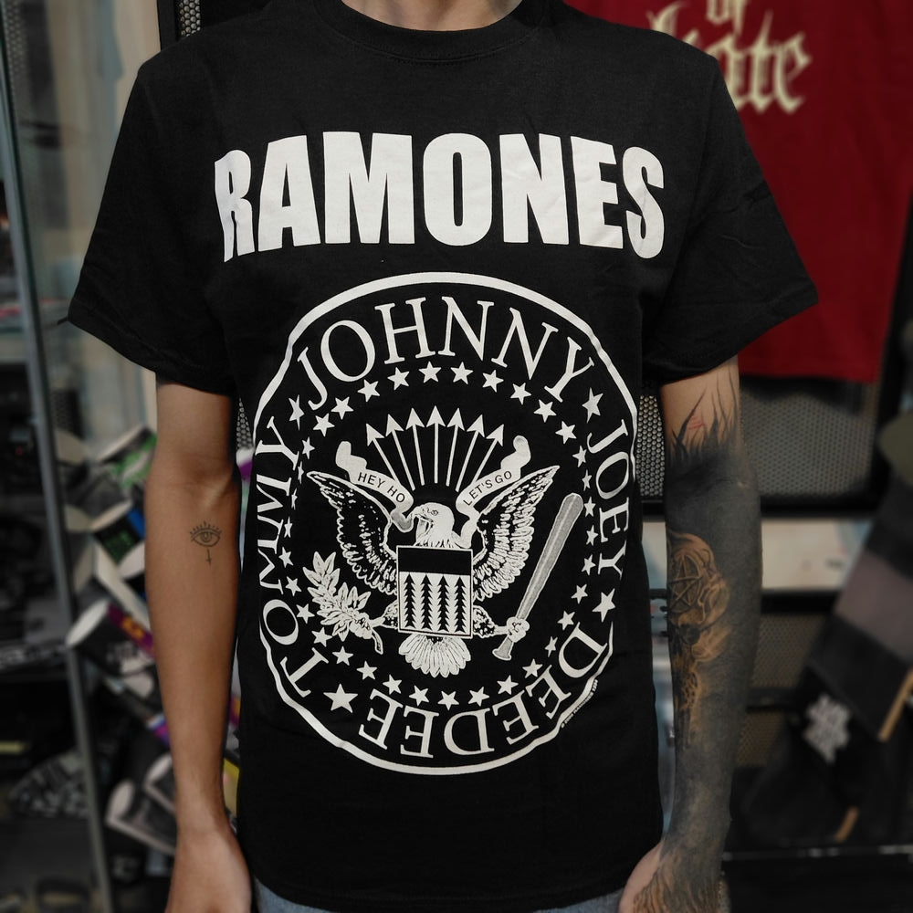 T Shirt Band Official RAMONES - PRESIDENTIAL SHIELD