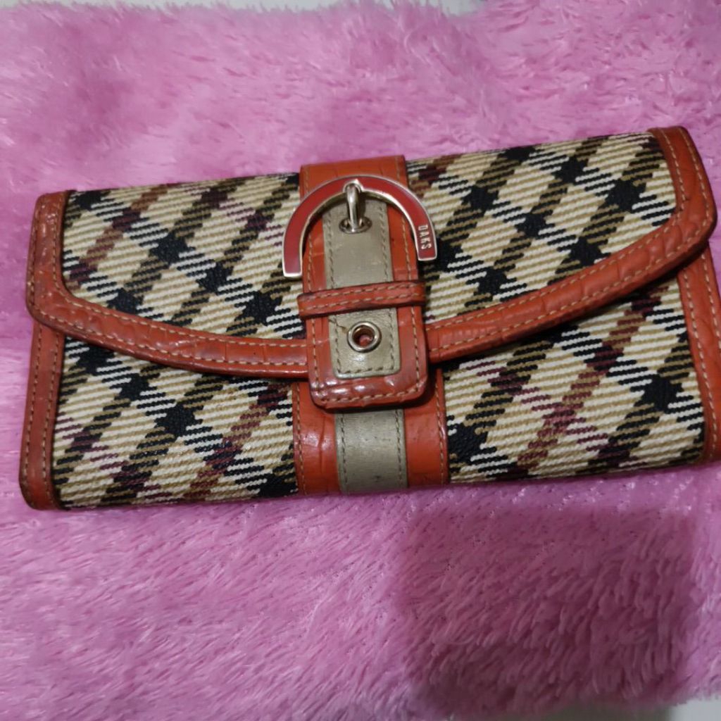 dompet daks