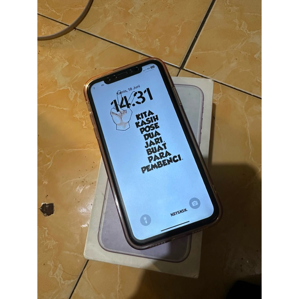 IPHONE 11 64Gb Bekas
