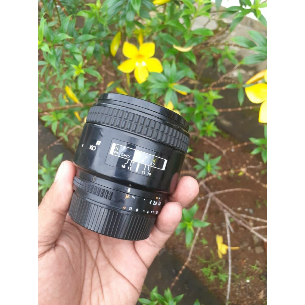 nikon 85mm f1.8 afd. bukan 50mm atau 35mm