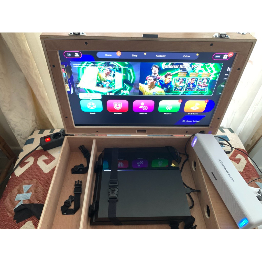 PlayBox Monitor 24”