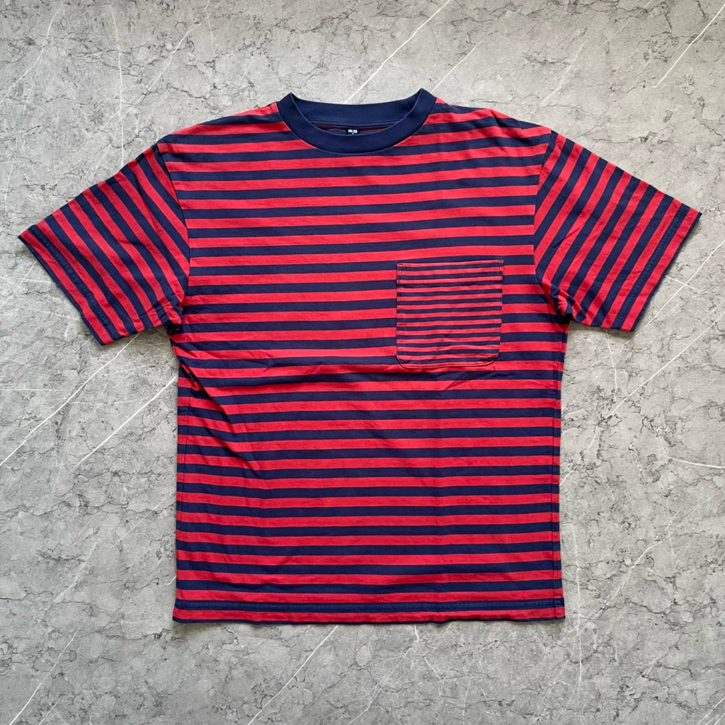 KAOS UNIQLO STRIPED POCKET SECOND
