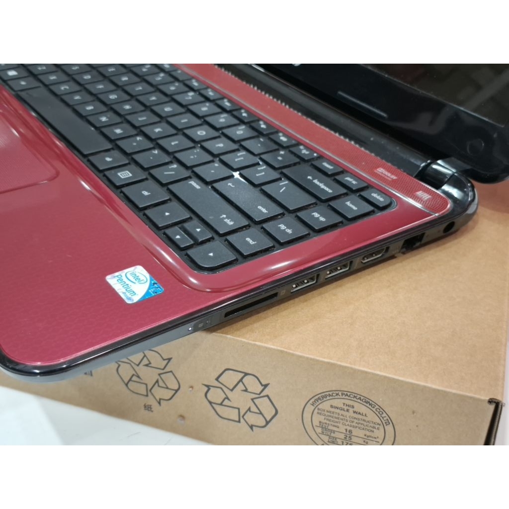 Laptop HP Pavilion sleekbook 14 PC/Intel Pentium /RAM 2 GB /SSD 128GB