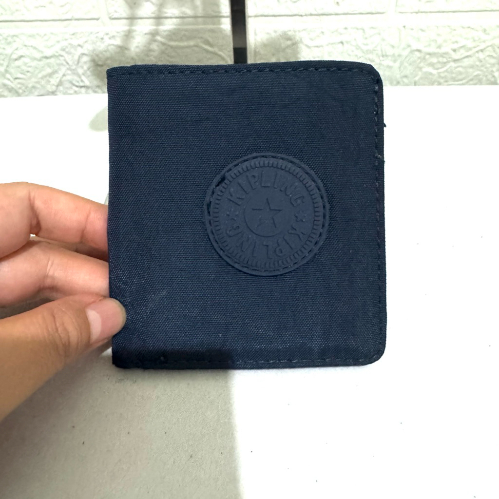 dompet kecil kipling. dompet kecil nilon. dompet kecil prelop. navy