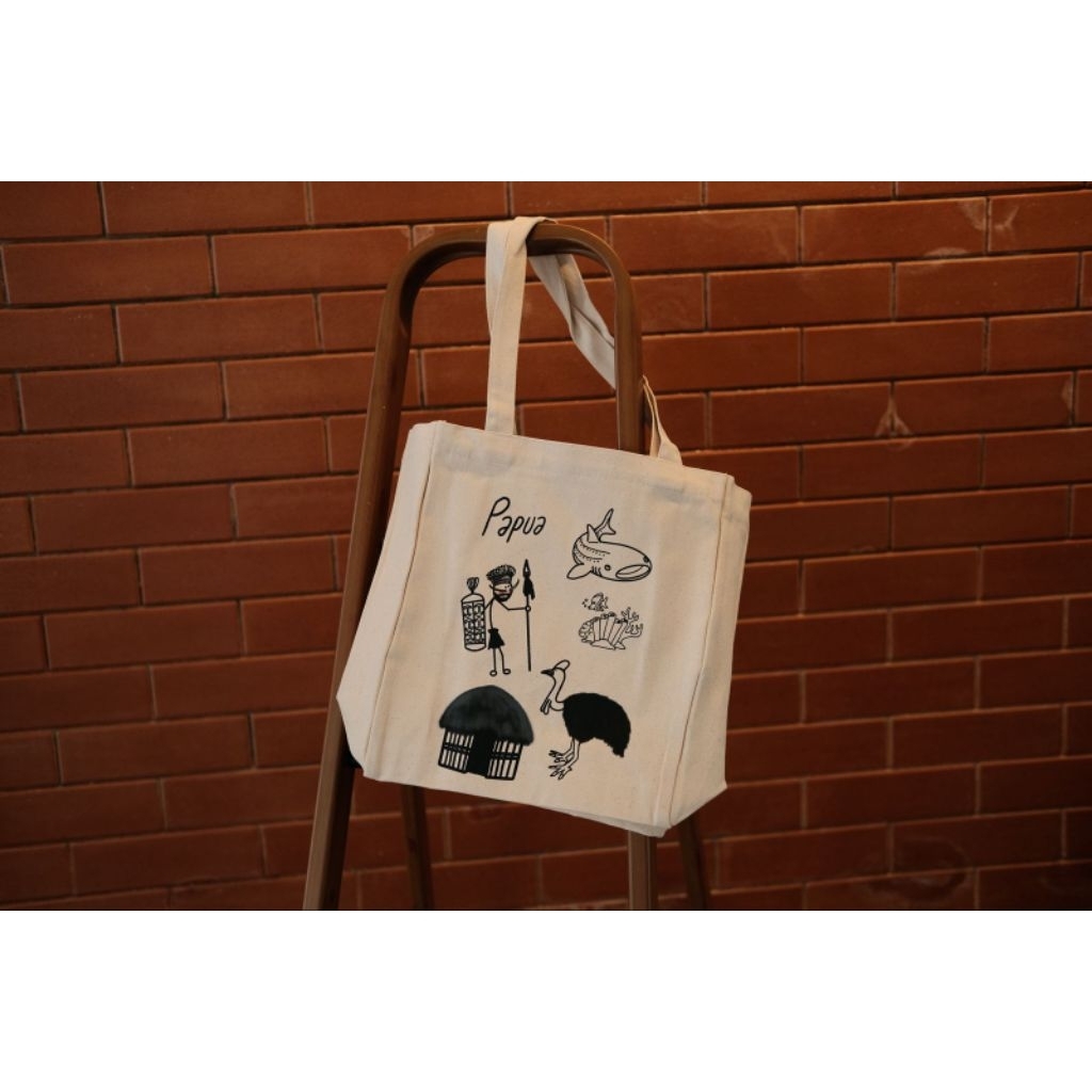 Totebag Papua - Tas Kanvas Kuliah Pria / Wanita  (30 x 35 x 10 cm)