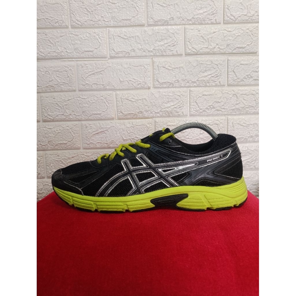 Sepatu sneaker running basket hiking outdoor second seken branded Asics original