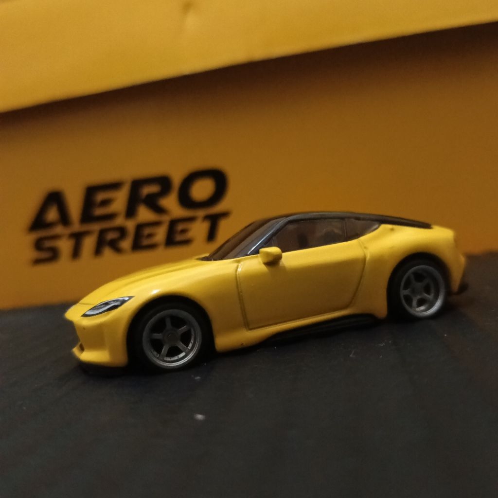 HW Nissan Z Proto (Ban Karet)