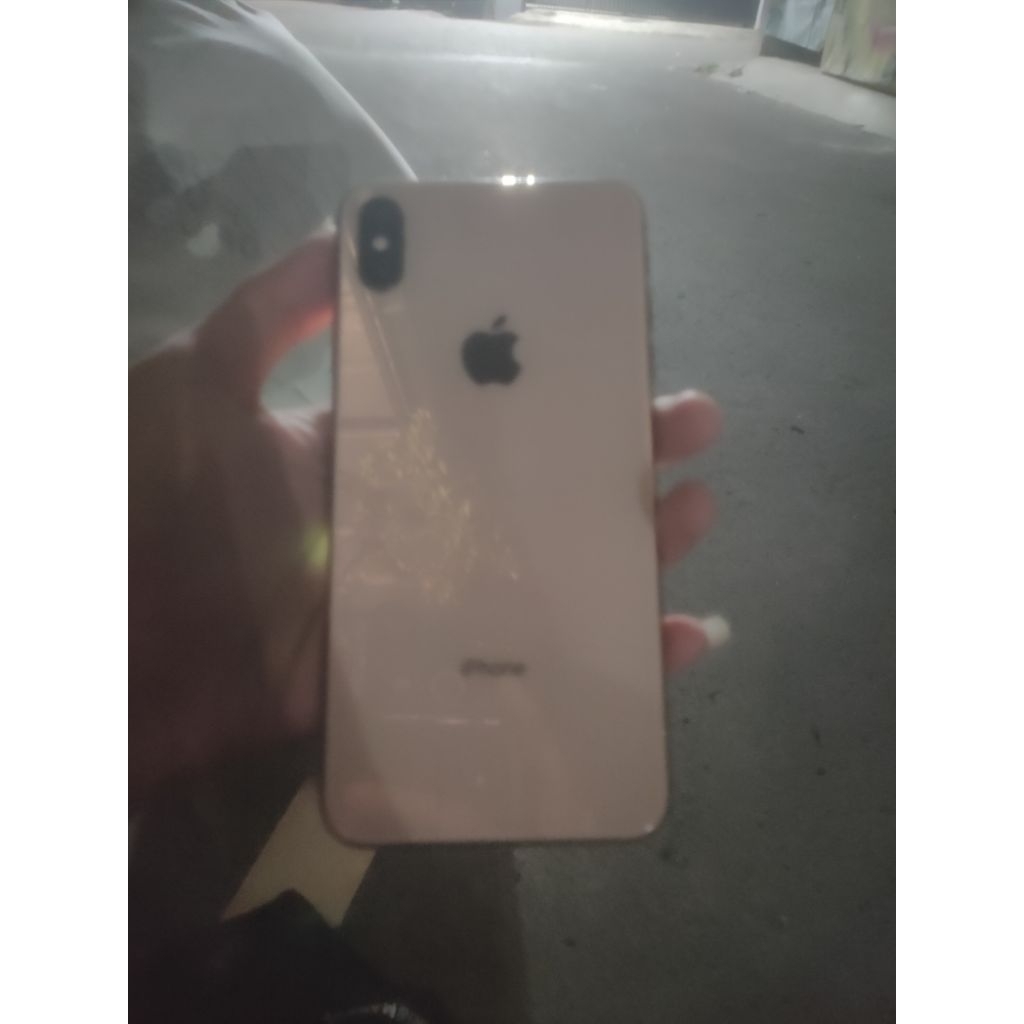 iPhone xs max 64gb lock iCloud