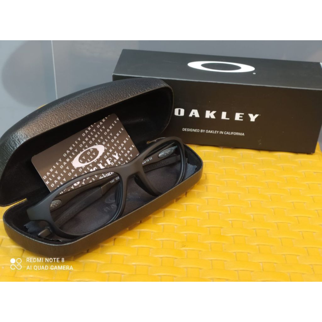 Frame kacamata Oakley