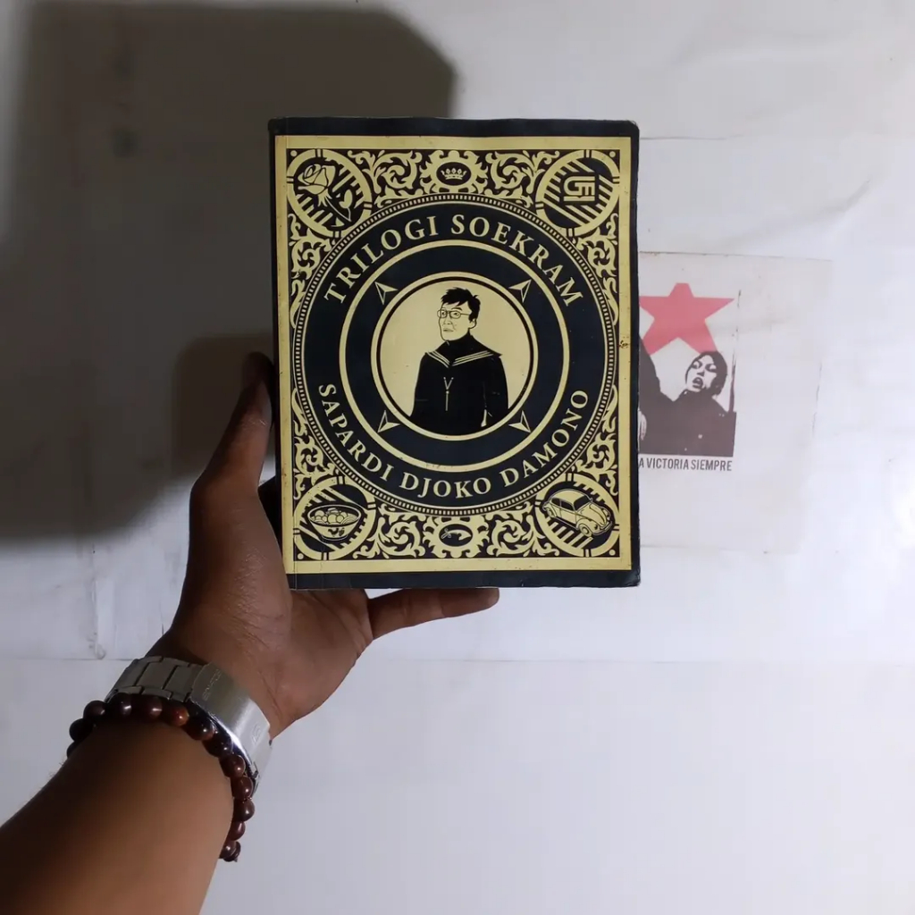 Sapardi Djoko Damono Ada Berita Apa Hari Ini, Den Sastro? / Sutradara Itu Menghapus Dialog Kita / Pe