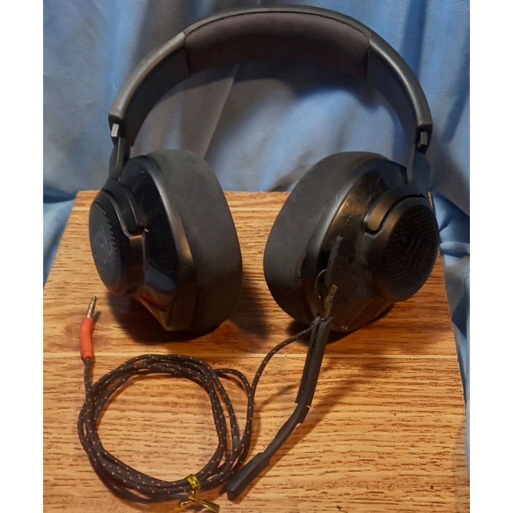 Headset Gaming JBL Quantum 200