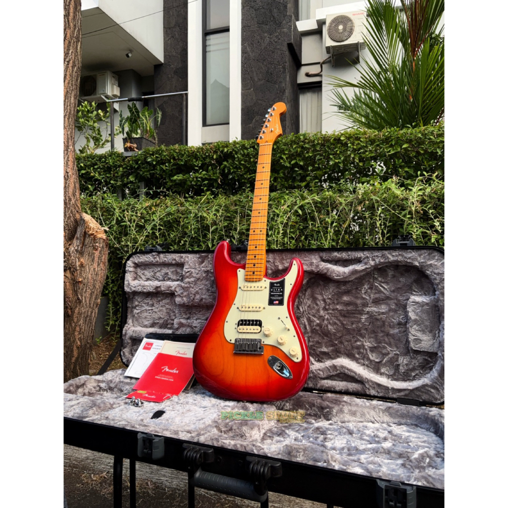 FENDER AMERICAN ULTRA STRATOCASTER HSS PLASMA RED BURST | GITAR FENDER STRATOCASTER AMERICAN ULTRA
