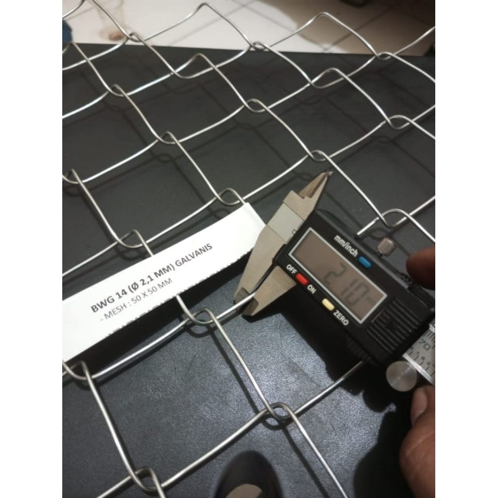 Kawat Harmonika Galvanis 2mm   T.2mtr x20  Lubang/Kotak 5cm x5cm