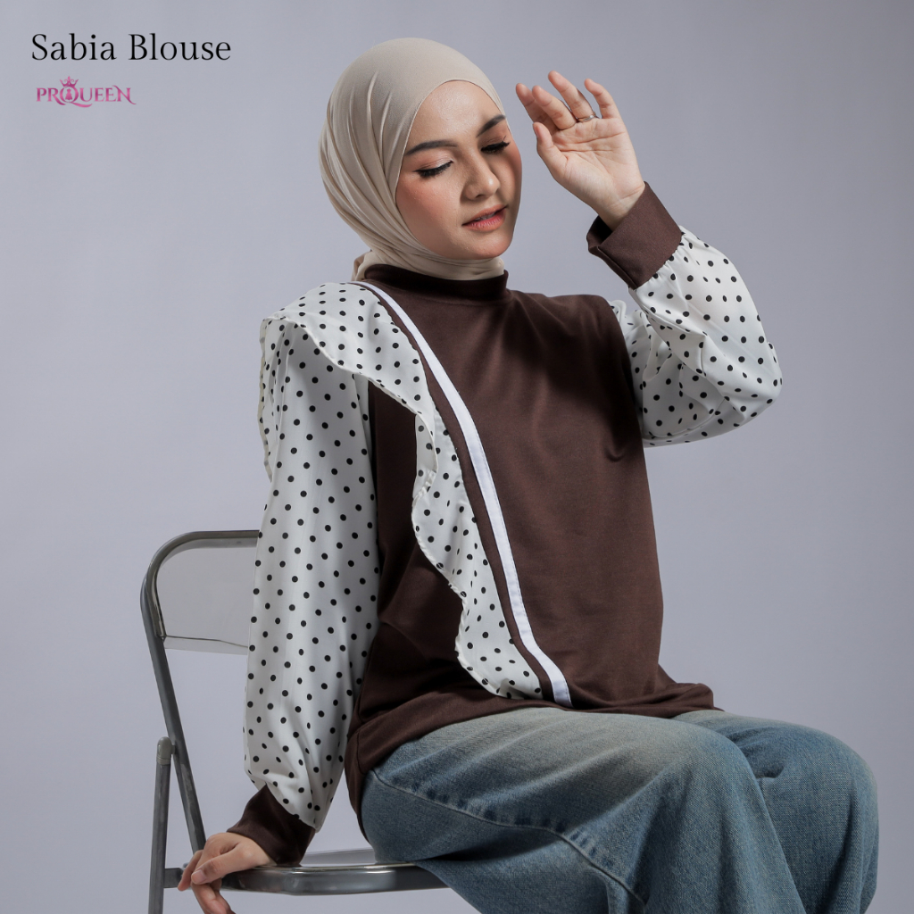PRQUEEN | Sabia Top Blouse | Atasan Wanita Ruffle Polkadot Terbaru | Blouse Asymetris List Polkadot