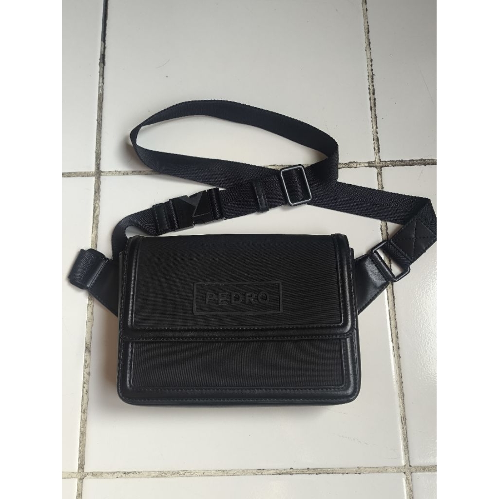 Tas PEDRO sling bag pouch / crossbody ORIGINAL store Like NEW preloved