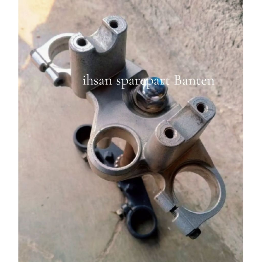 segitiga atas bawah YAMAHA BYSON Original