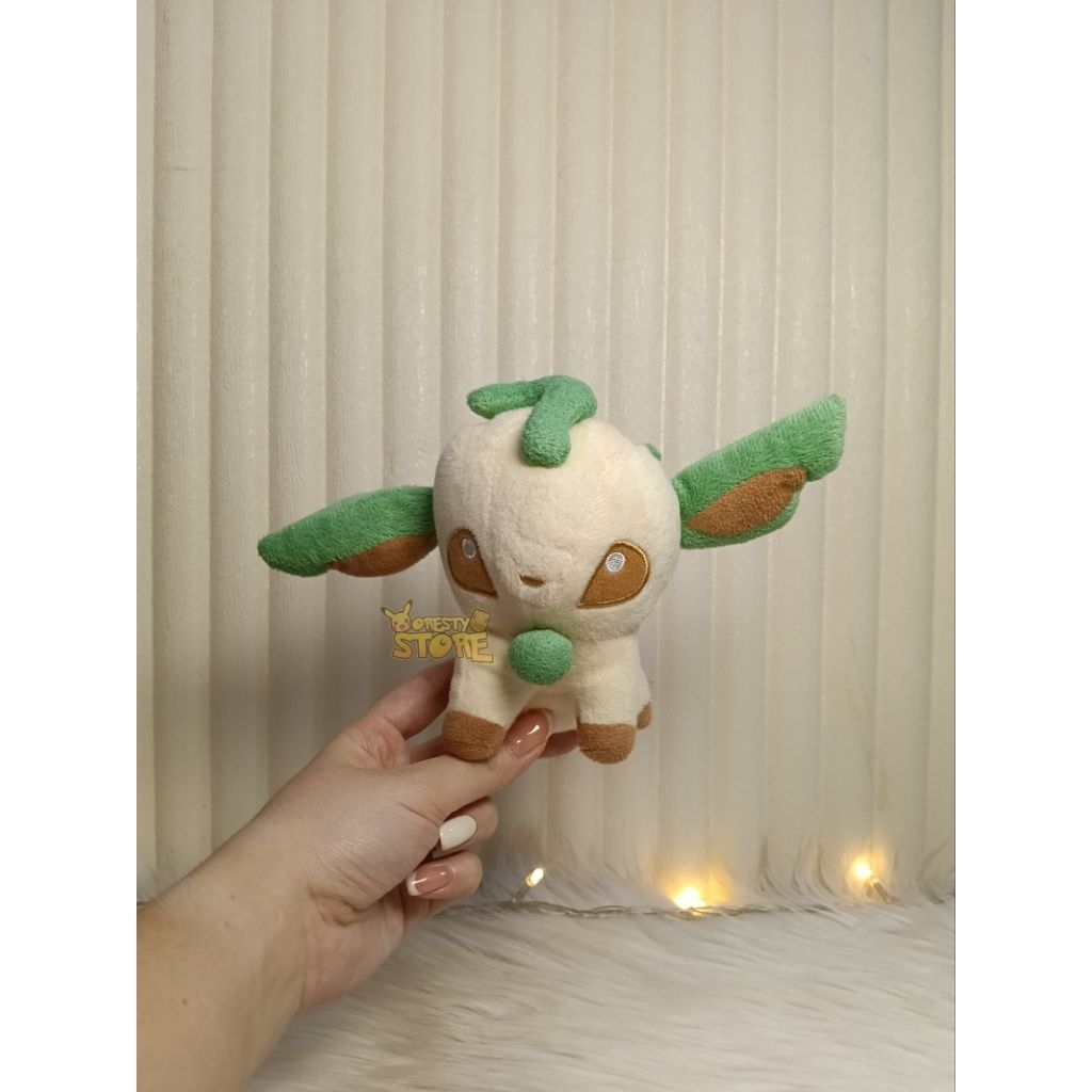 Boneka Pokemon Leafeon Poke Doll - Pokemon Center