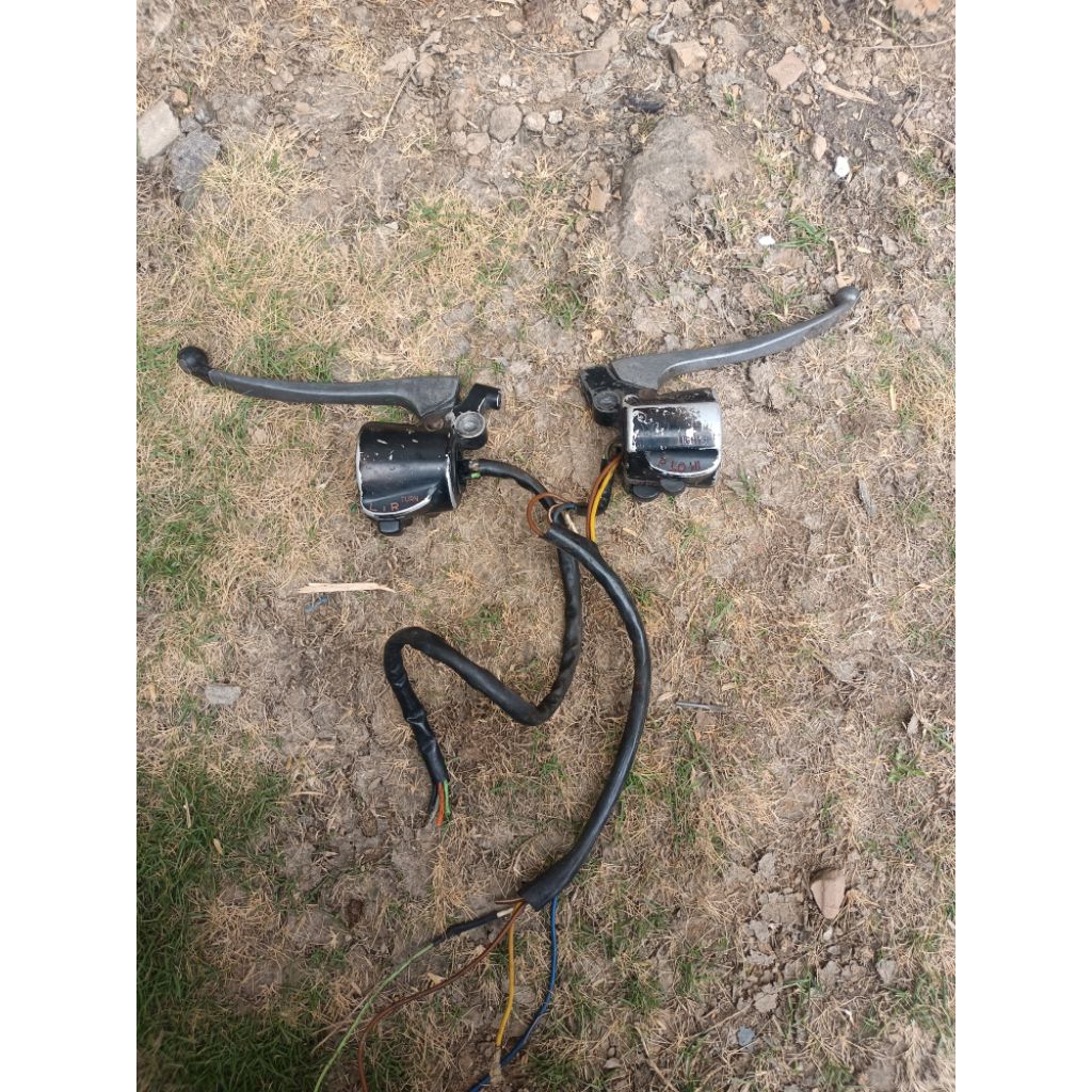 holder kanan gl 100 gl 125 original