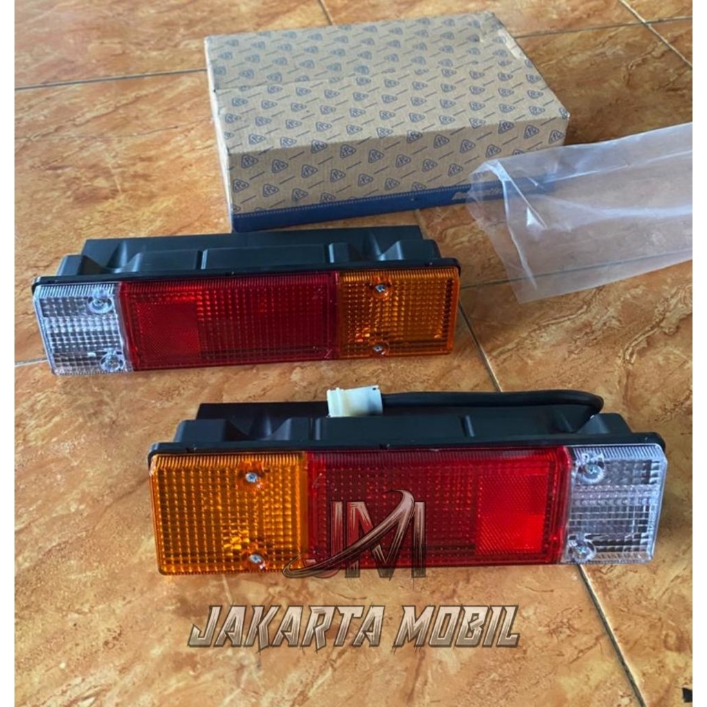 Lampu Belakang Stop Lamp L300 New Set