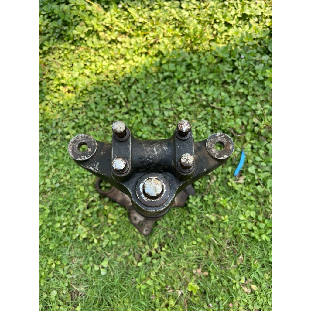 segitiga T yamaha rs100 rs125 ls3 ORIGINAL segitiga rs100 rs125 ls3 segitiga yamaha ls3 segitiga ls3
