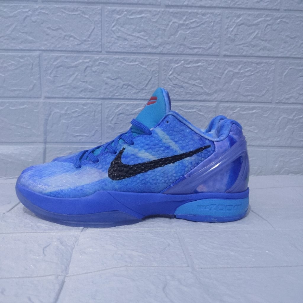 KOBE 6 PROTRO ICE GRINCH