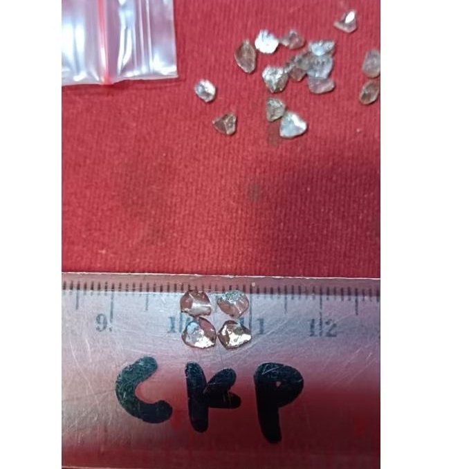 intan belahan berlian mentah banjar 4,5mm-+