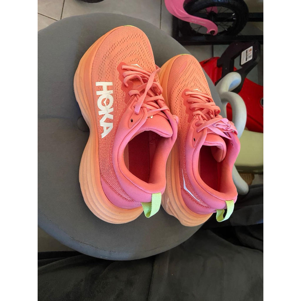 Sepatu Hoka Running Bondi 8