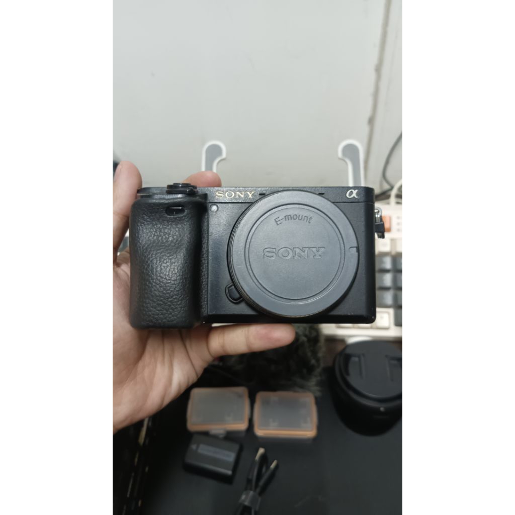Kamera Bekas Sony A6300 Body Only bukan a6000