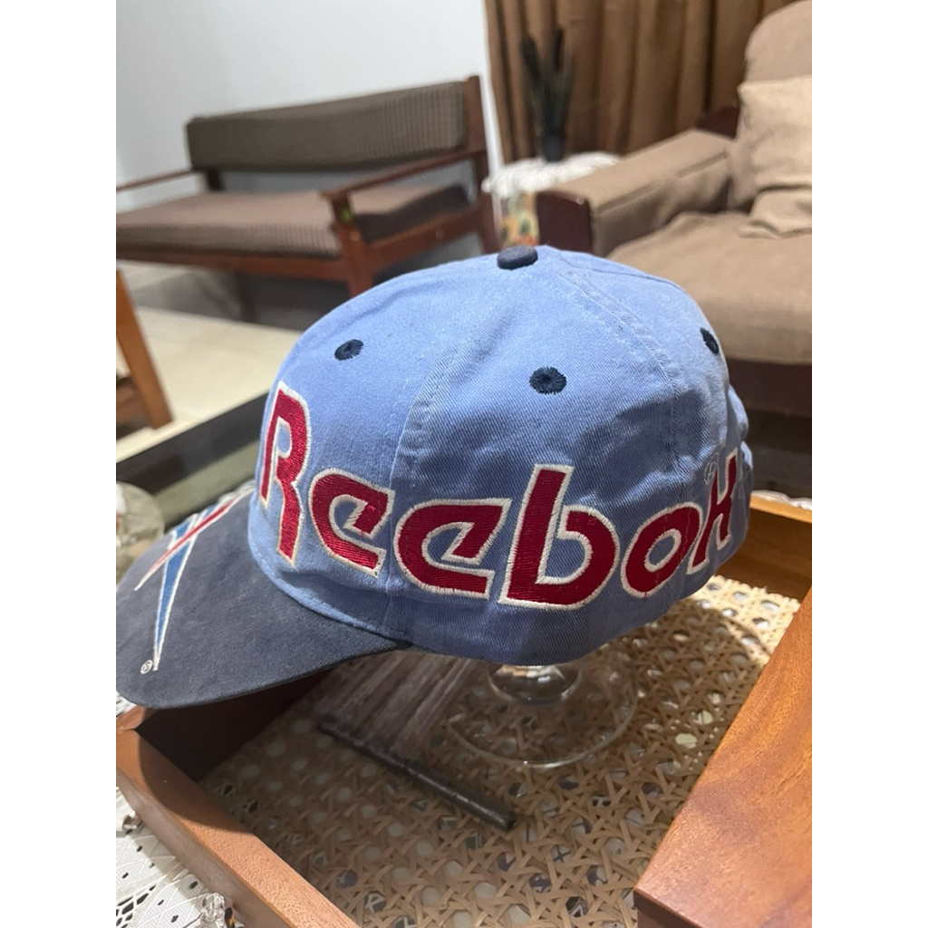topi reebok vintage big logo