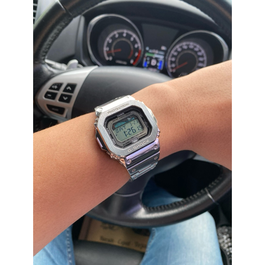 Casio G-Shock GLX-5600 -1JF MOD with stainless steel strap