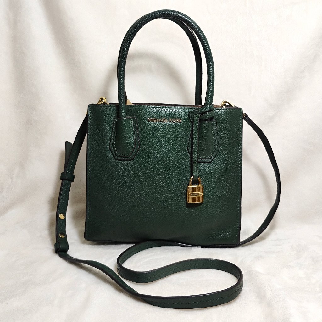 [PRELOVED] Tas kulit kulas Wanita Kondisi B4gus tas Slempang Sling Hand Bag Warna Hijau Jotol - Mich
