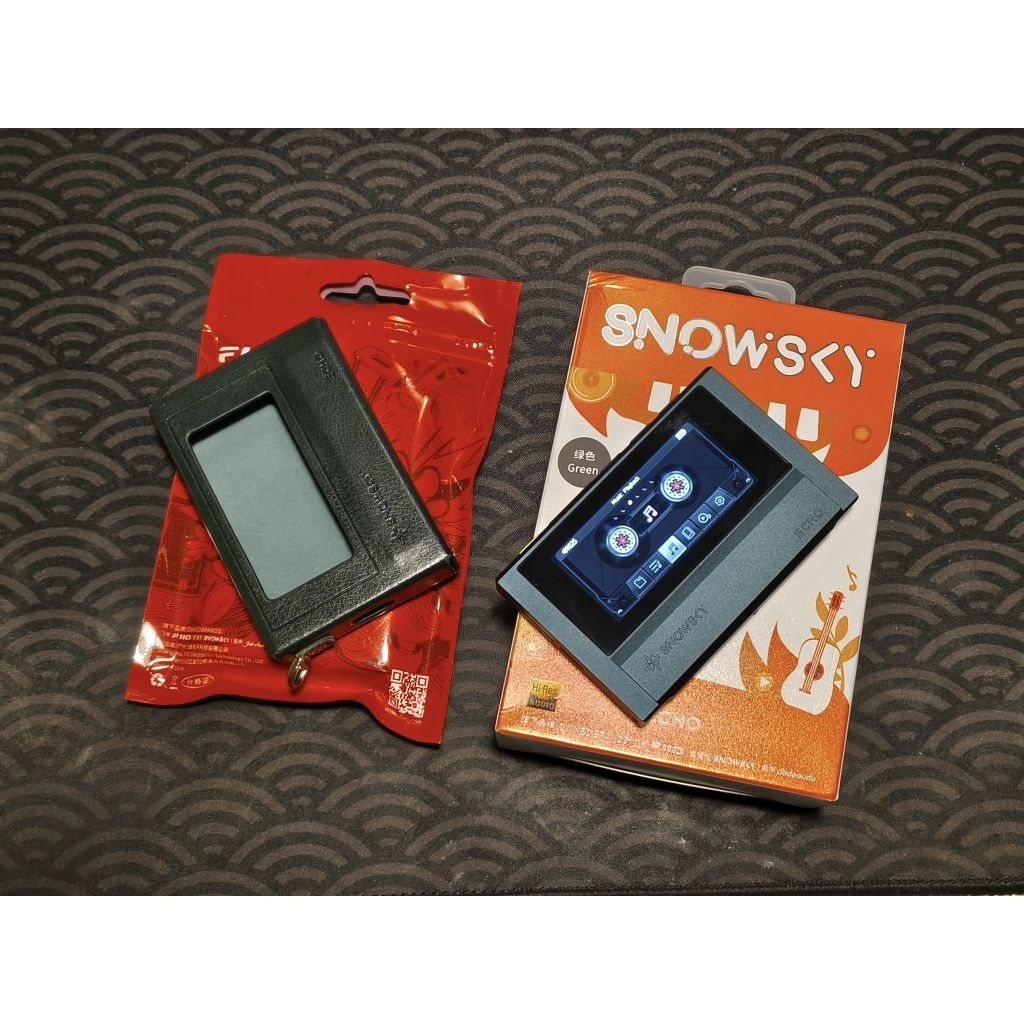 snowsky echo green used + green leather case
